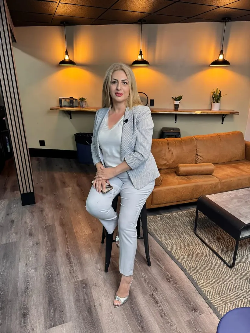 Suzanna Saharyan, real estate agent